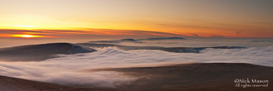 49 West from Corn Du as midwinter dusk falls