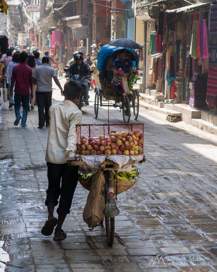 04 Street vendor near Kathesimbhu Stupa