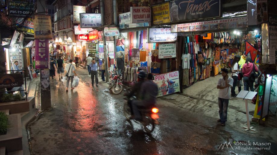 26 Evening rain in Thamel